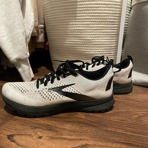 Womens S9 Brooks Revel 4 White